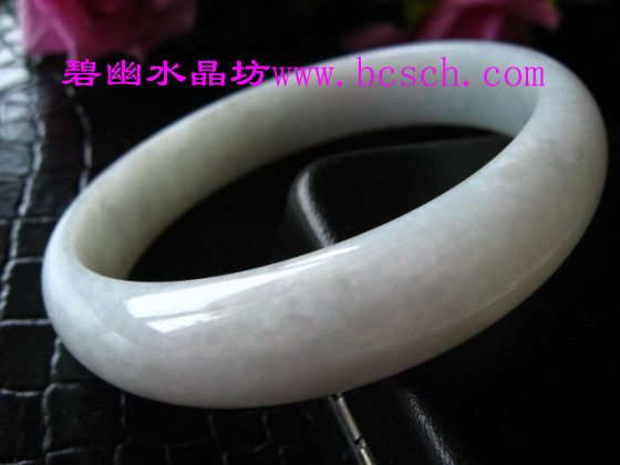 翡翠手镯的鉴别_如何鉴别翡翠手镯_翡翠手镯石纹鉴别图_怎样