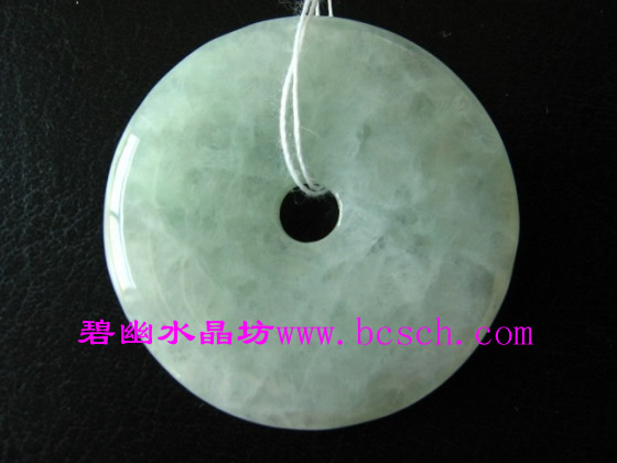 缅甸天然翡翠玉钱挂坠价格 翡翠冰豆平安扣 寓意为招财进宝平安如意 戴玉保平安 平安扣项坠