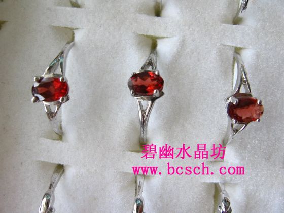 银托石榴石戒指